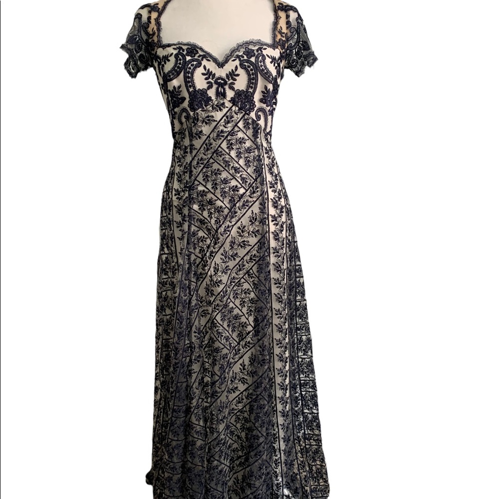 Marchesa Notte Blue Lace Sweetheart Neckline Gown | Size 0 - Picture 4 of 14